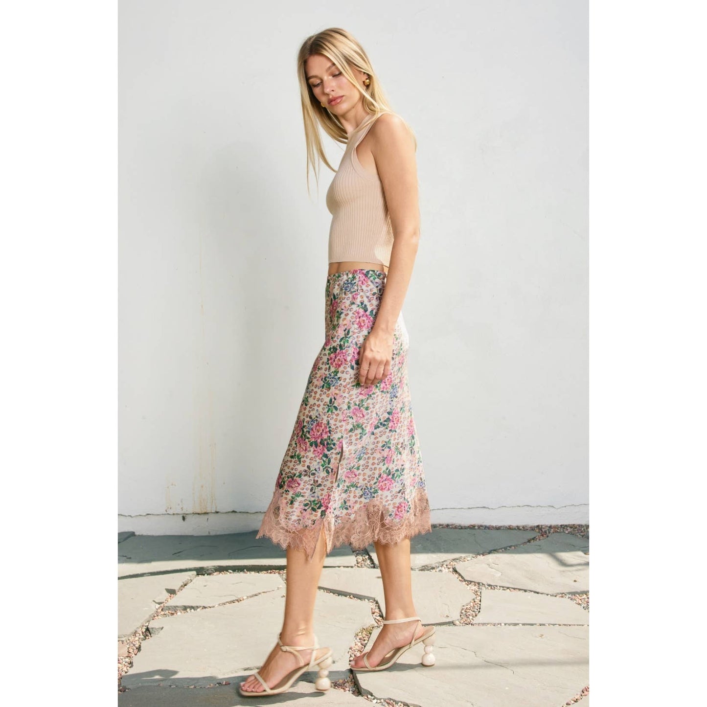 Soft Bouquet Lace Hem Pencil Skirt