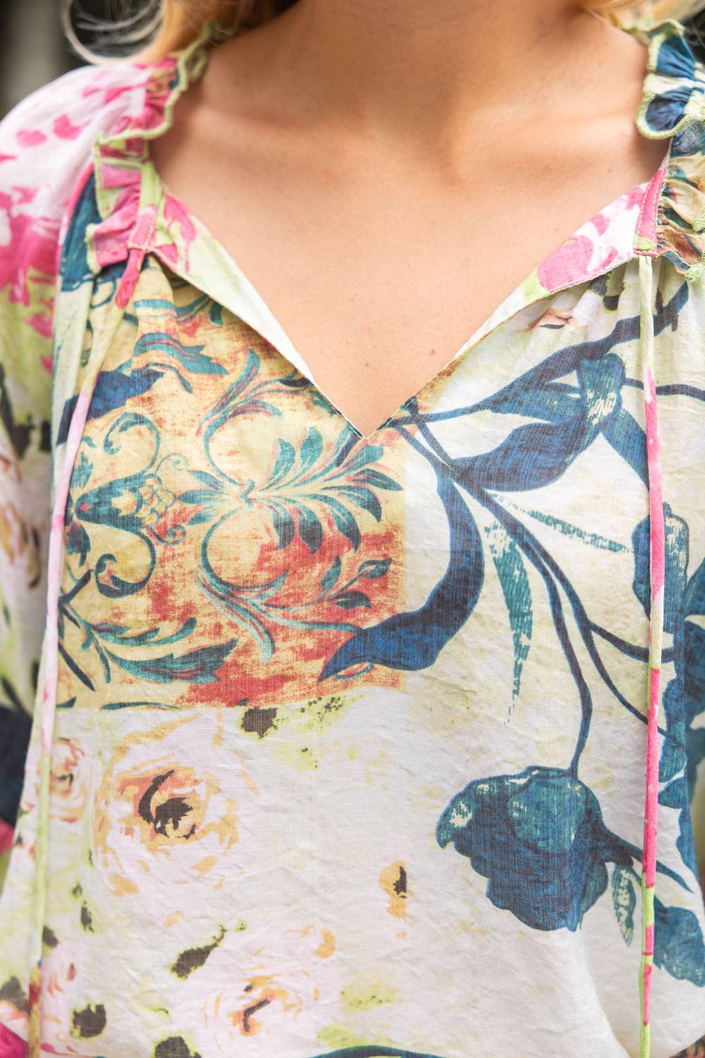 Tassel Front Fringe Wide Sleeve Floral Top