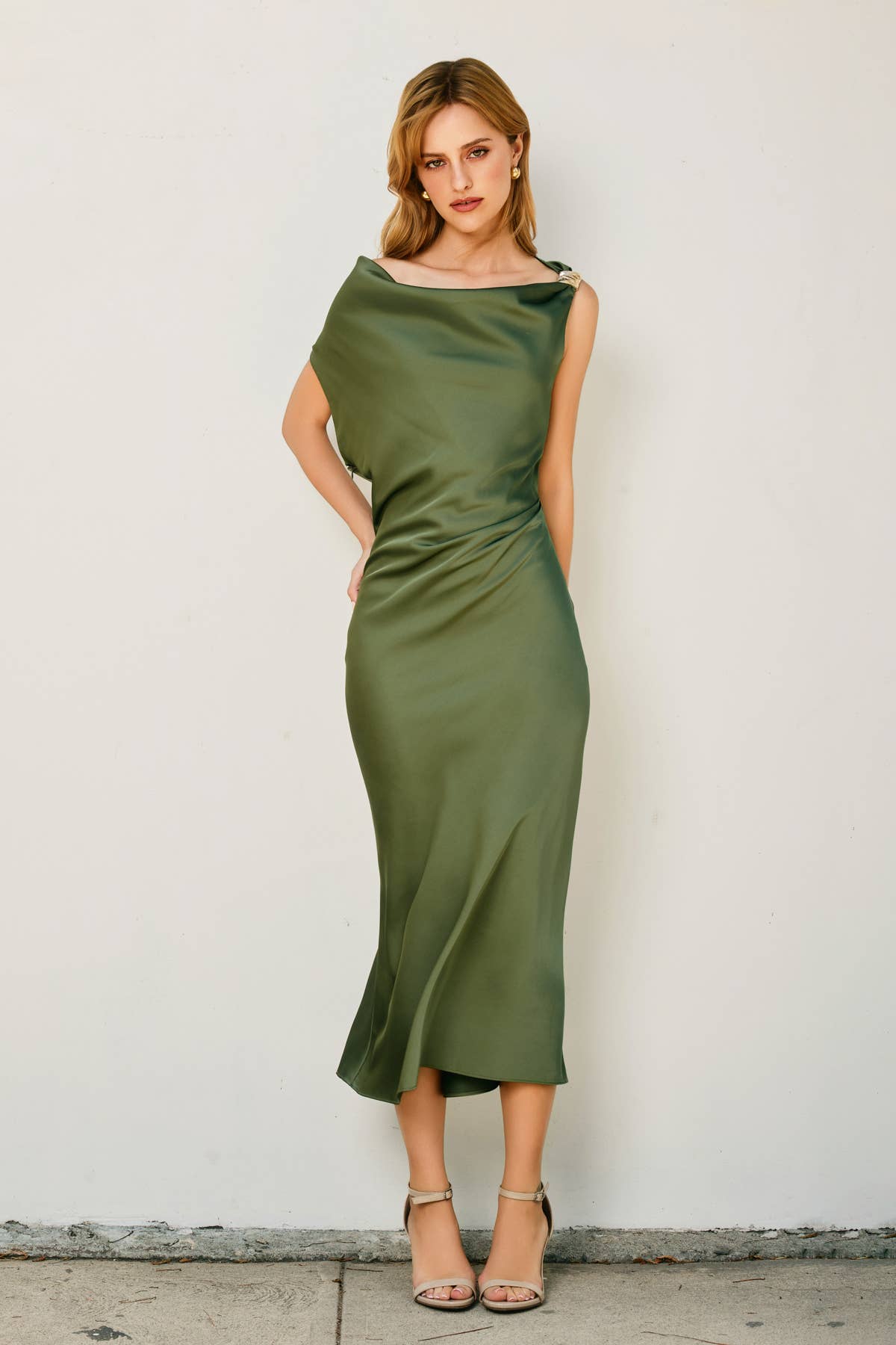 Dull Satin Off-The-Shoulder Ruched Midi Dress